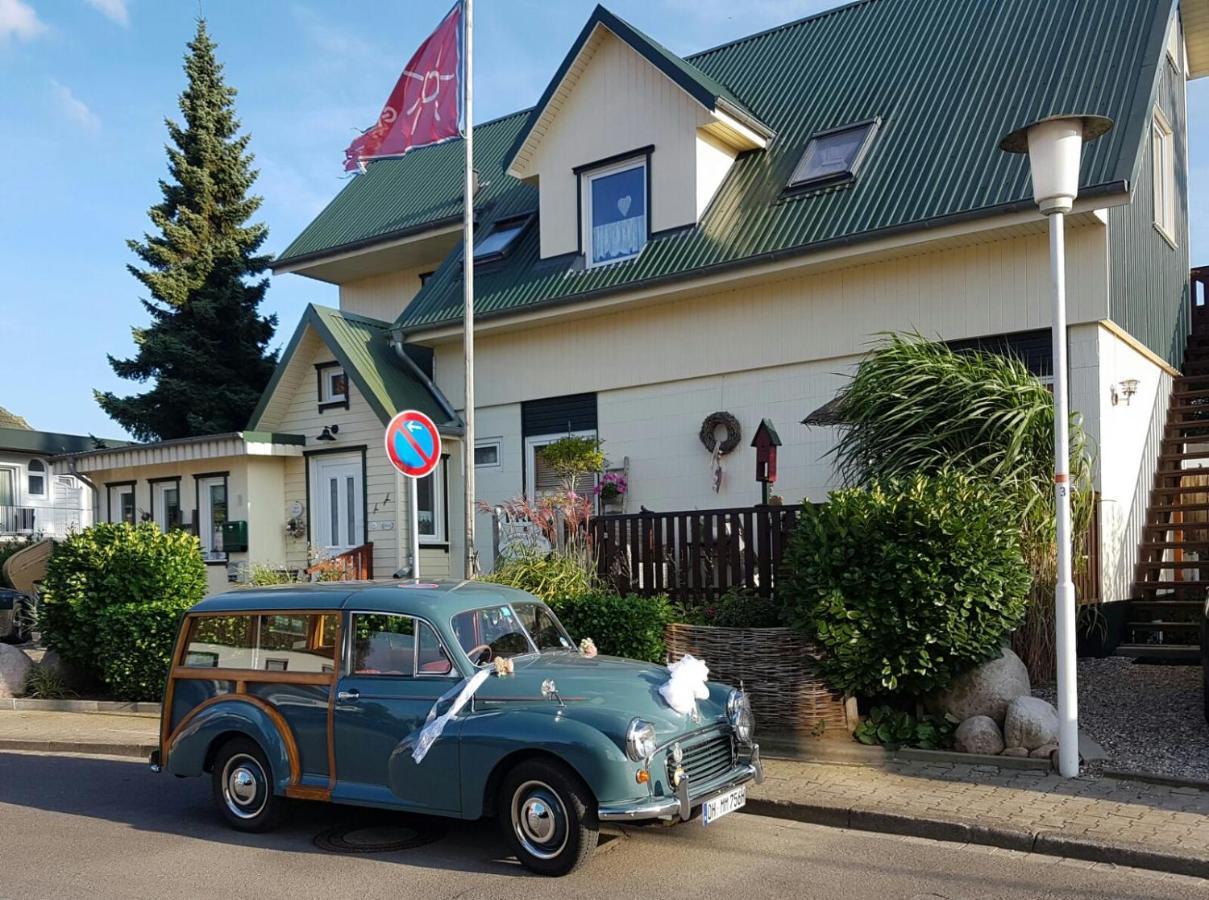 Gaestehaus Alwine Wohnung 7 格洛米茨 外观 照片
